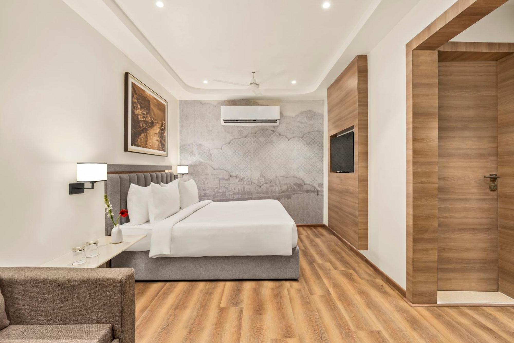 Country Inn Ayodhya - Opposite Airport Buitenkant foto