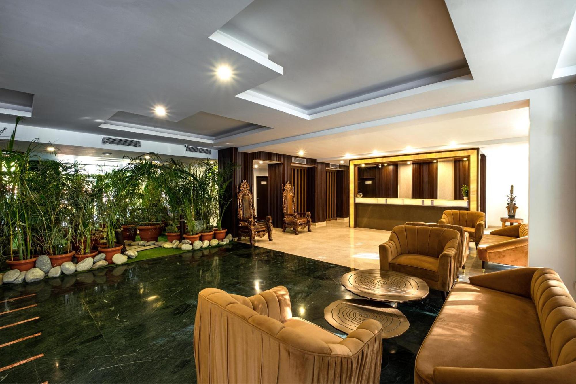 Country Inn Ayodhya - Opposite Airport Buitenkant foto