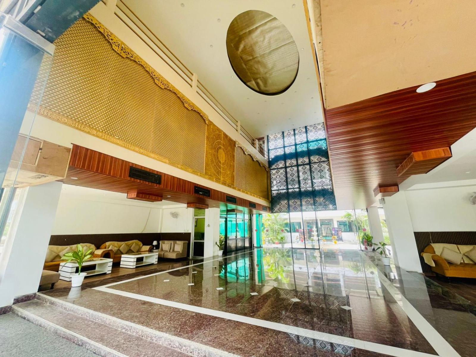 Country Inn Ayodhya - Opposite Airport Buitenkant foto